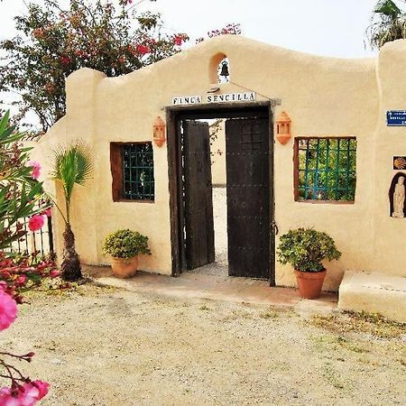 B & B Finca Sencilla ميخاس المظهر الخارجي الصورة